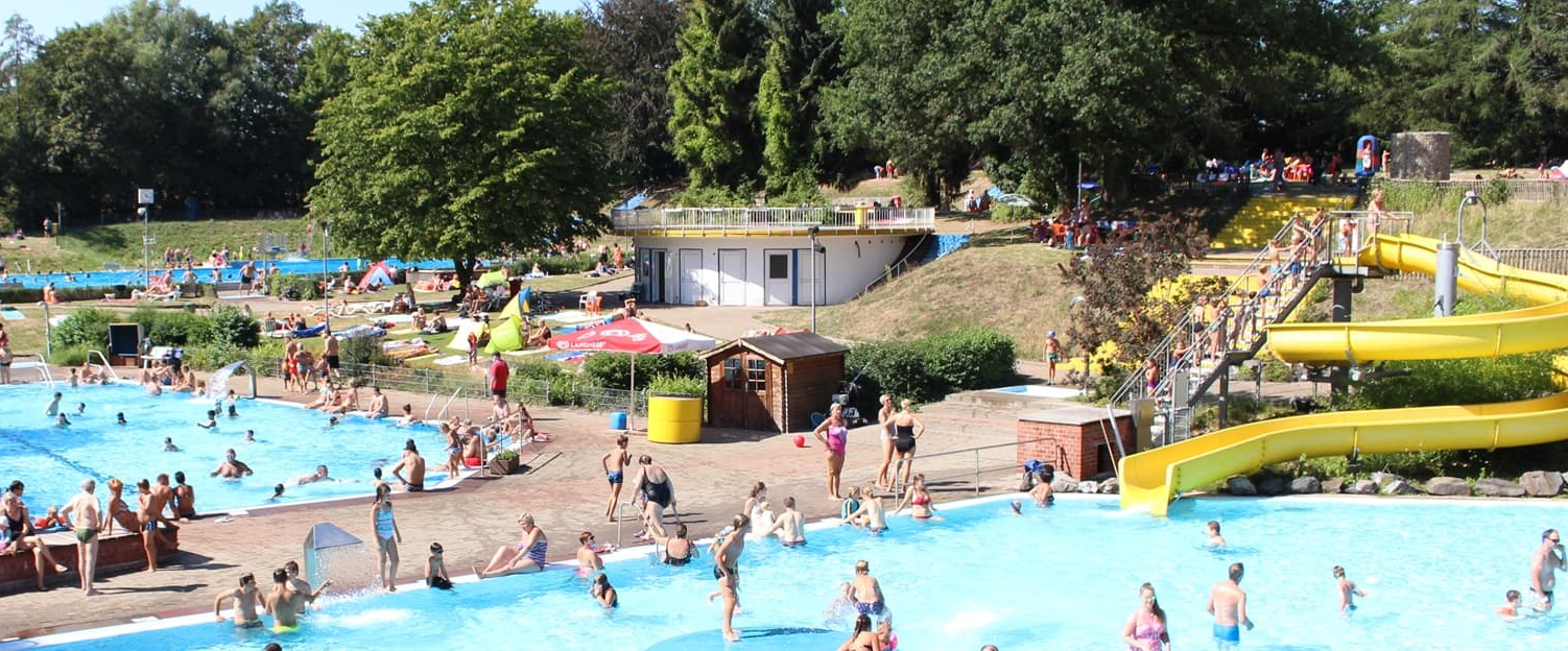 Marina am Wasser
